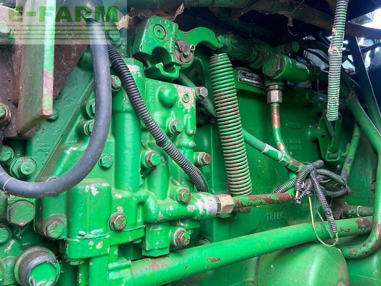 Farm tractor John Deere 4650: picture 19