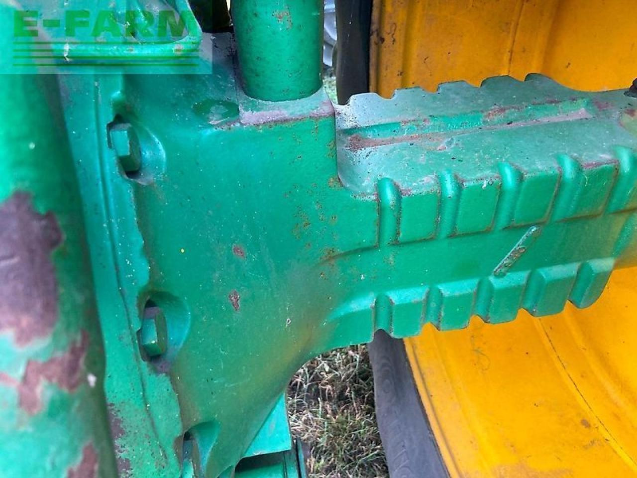 Farm tractor John Deere 4650: picture 28
