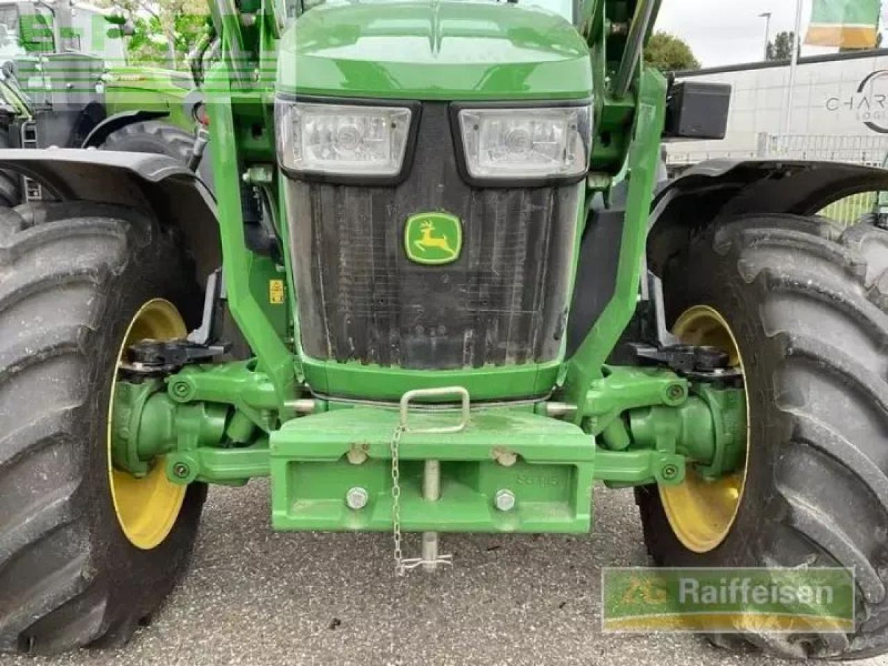 Farm tractor John Deere 5090 r: picture 14