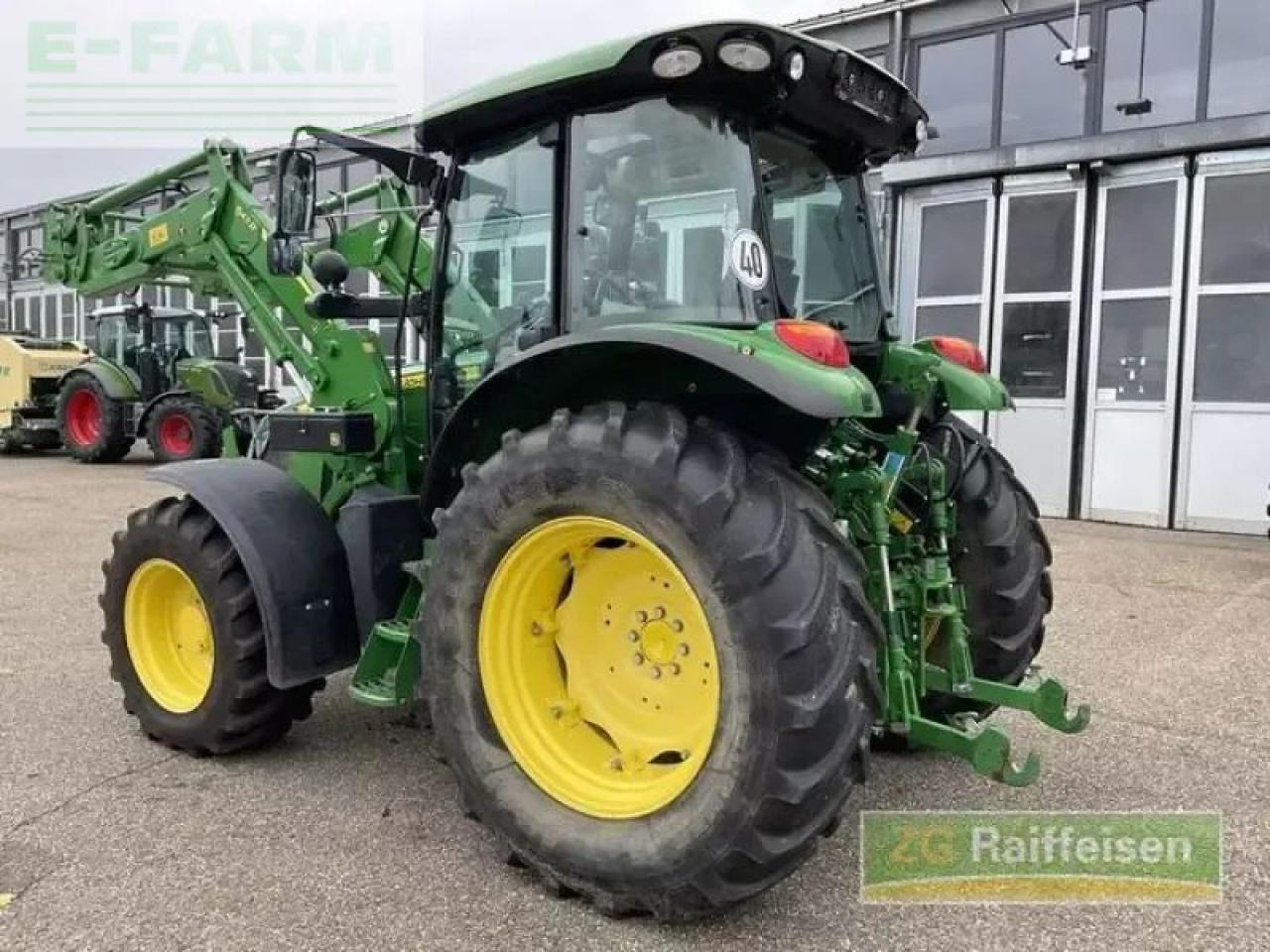 Farm tractor John Deere 5090 r: picture 8