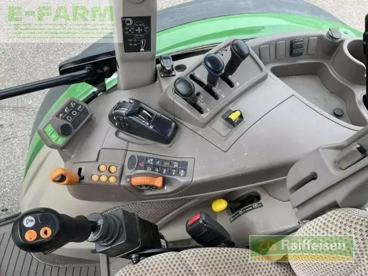 Farm tractor John Deere 5090 r: picture 13