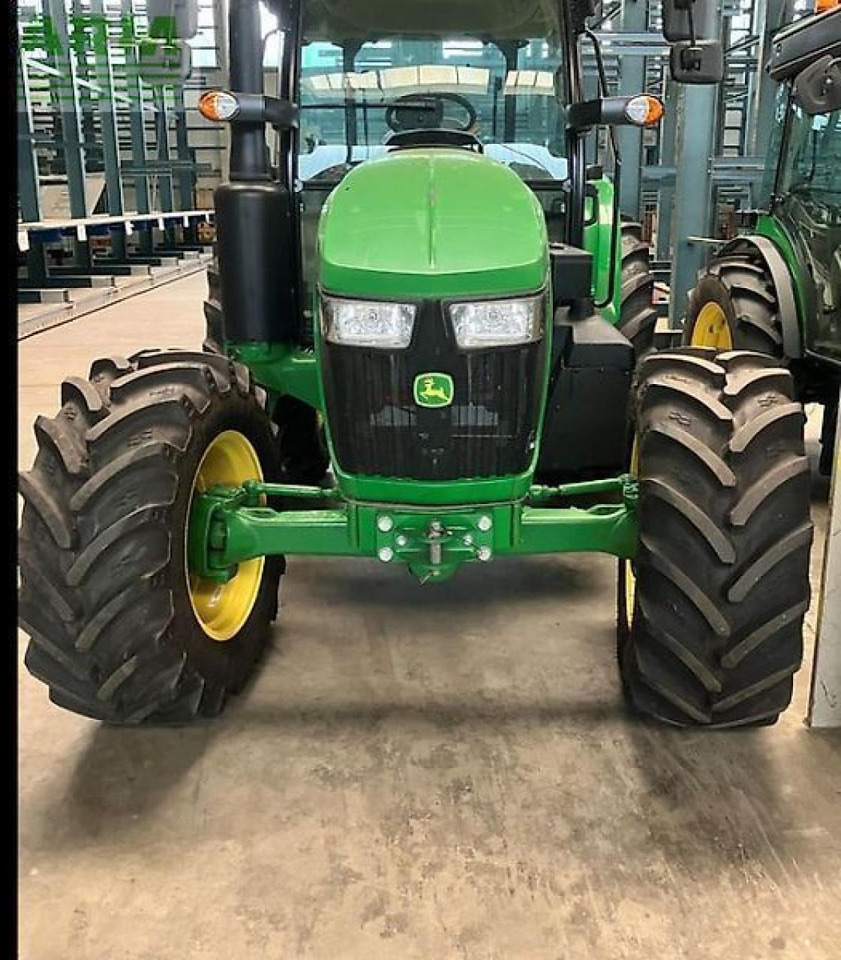 John Deere 5115m - Farm tractor: picture 2 John Deere 5115m - Farm tractor: picture 2