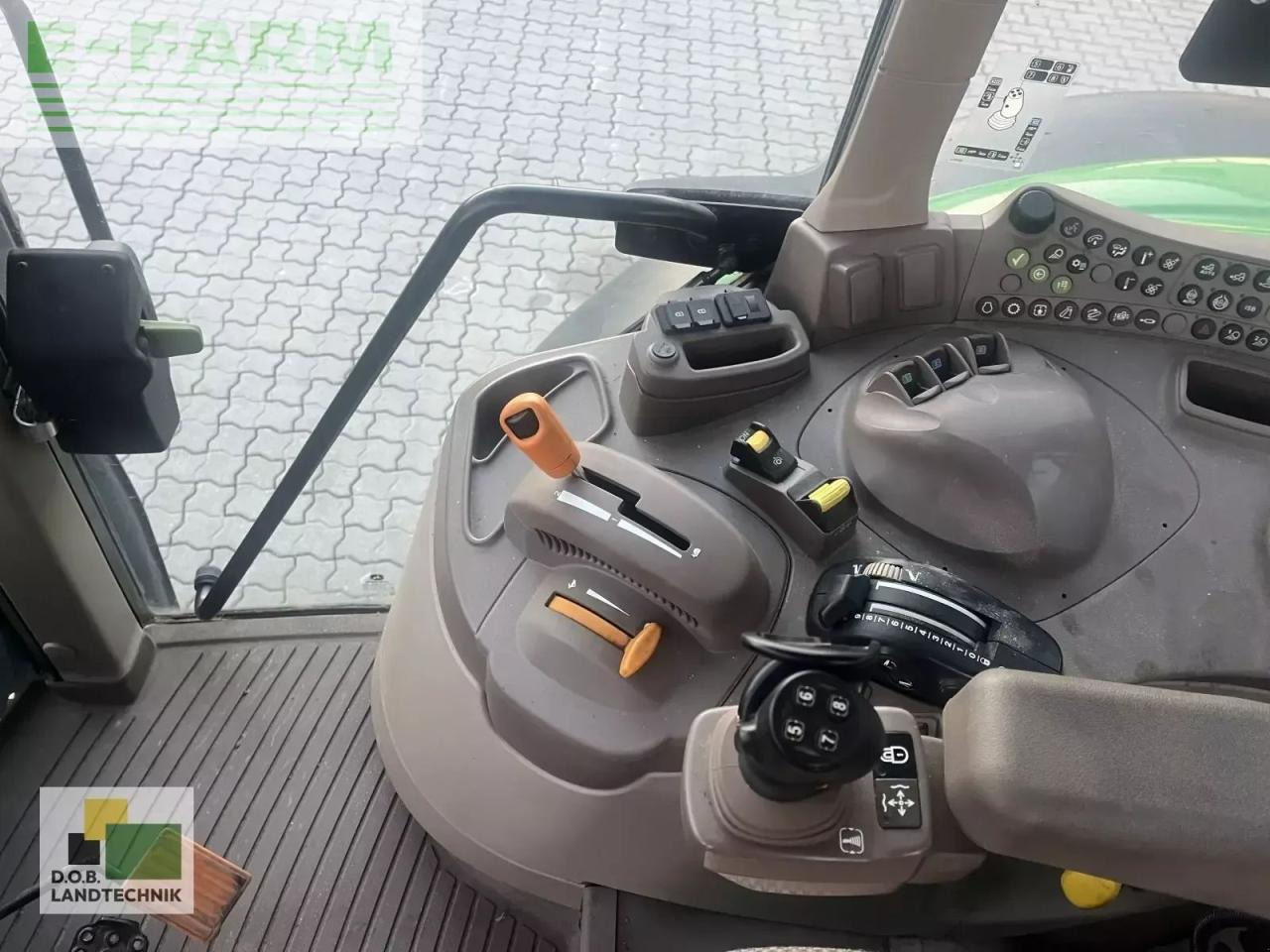 Farm tractor John Deere 6110m: picture 9