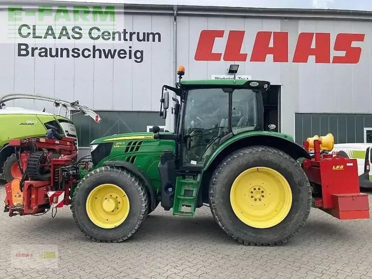 John Deere 6110r - Farm tractor: picture 2 John Deere 6110r - Farm tractor: picture 2