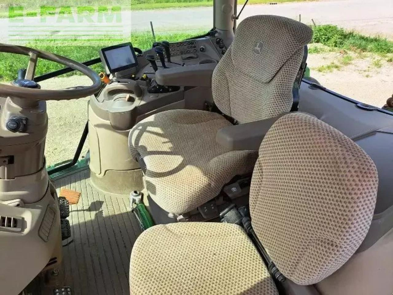 Farm tractor John Deere 6140r: picture 6