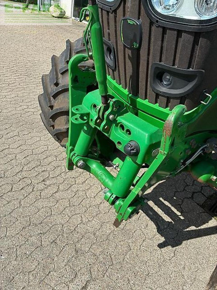 Farm tractor John Deere 6150r: picture 6