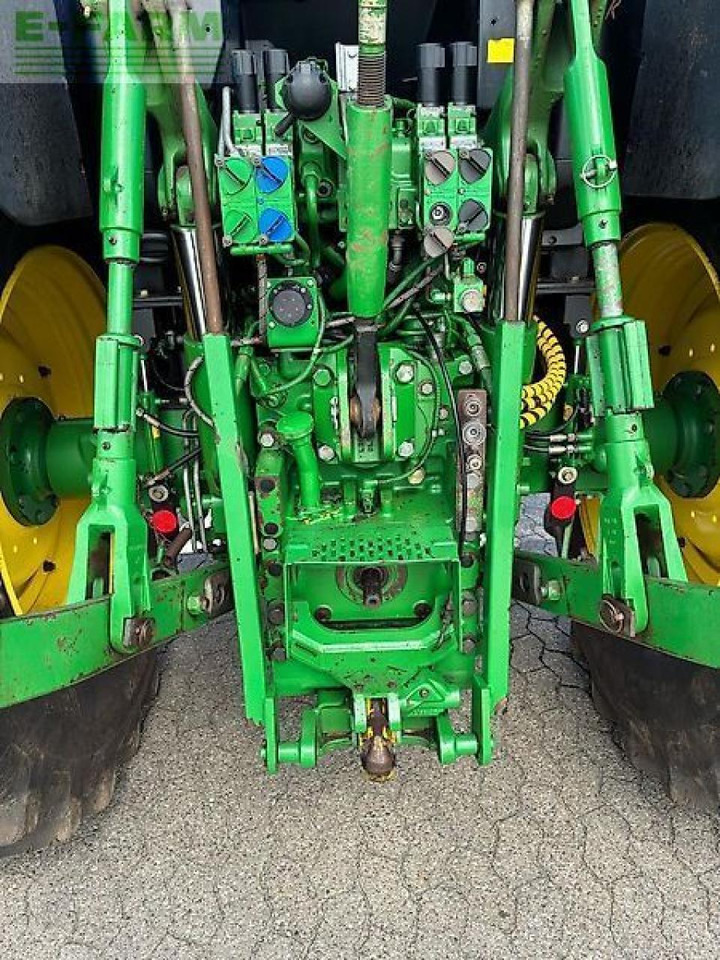Farm tractor John Deere 6150r: picture 12