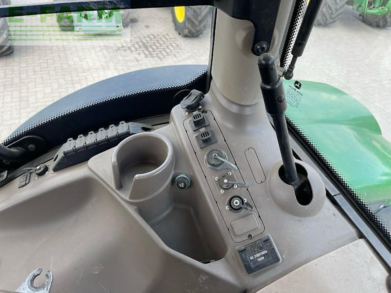 Farm tractor John Deere 6175 r: picture 17 Farm tractor John Deere 6175 r: picture 17