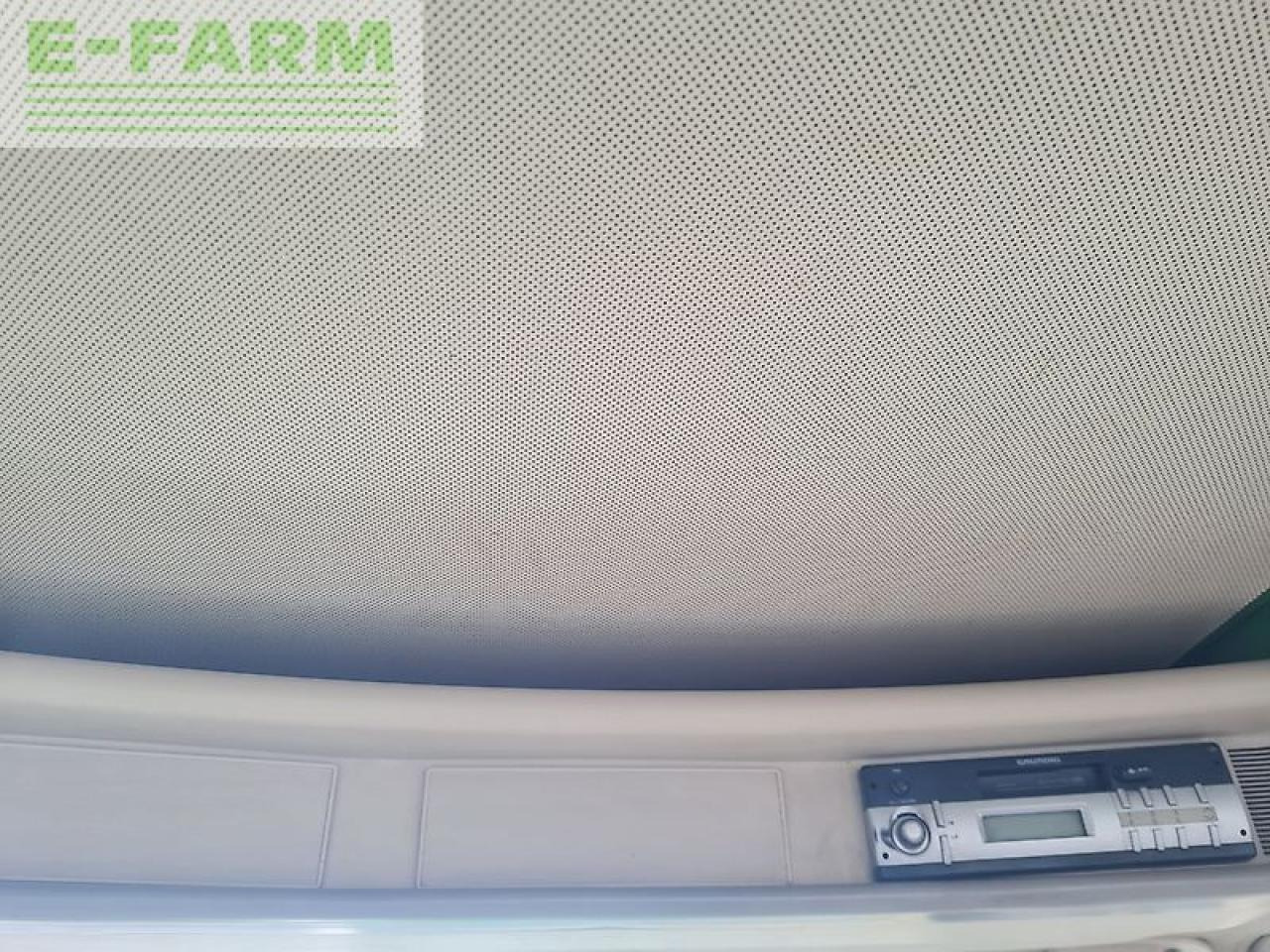 Farm tractor John Deere 6220 premium: picture 12 Farm tractor John Deere 6220 premium: picture 12