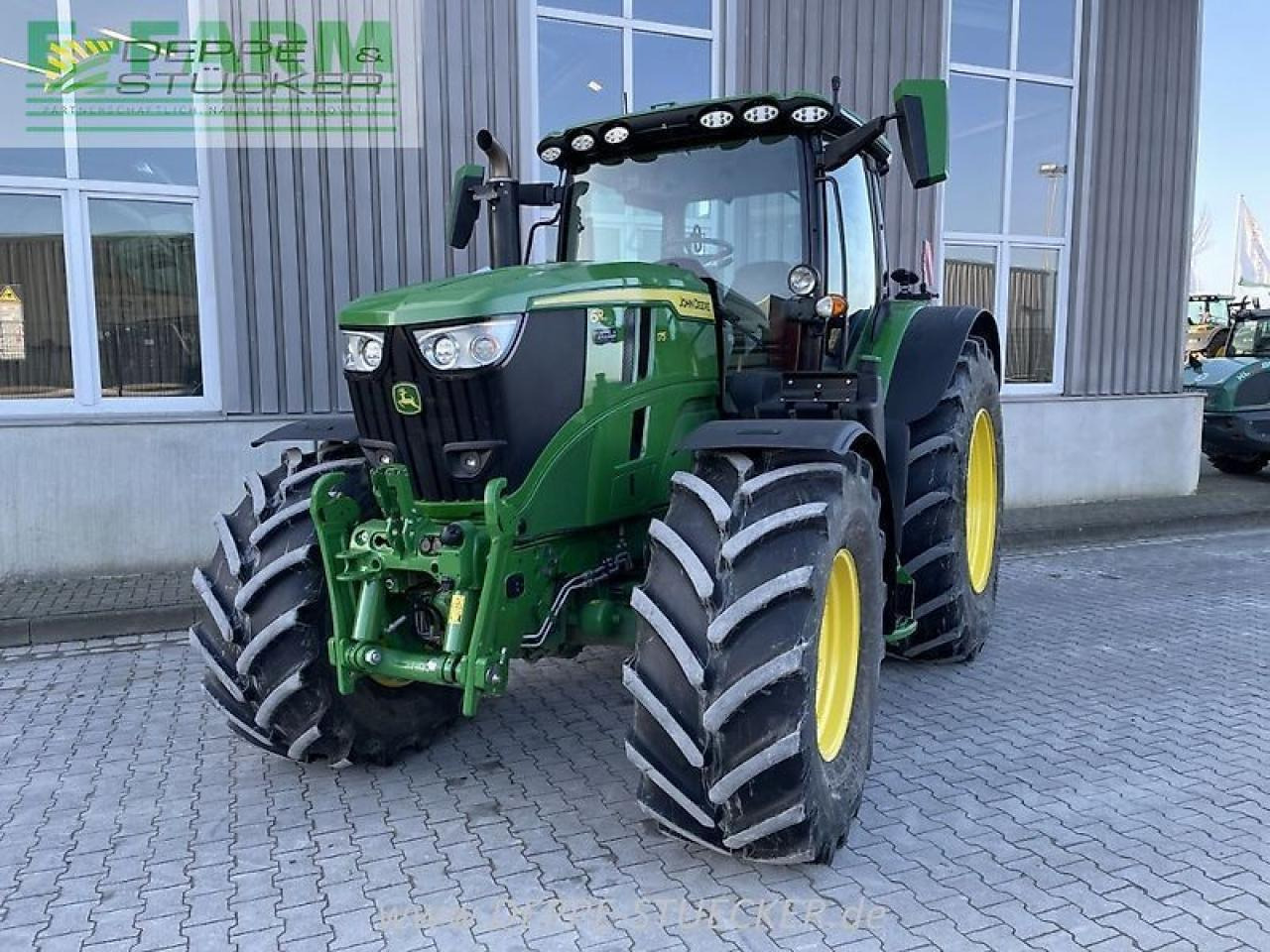 Farm tractor John Deere 6r 175: picture 18