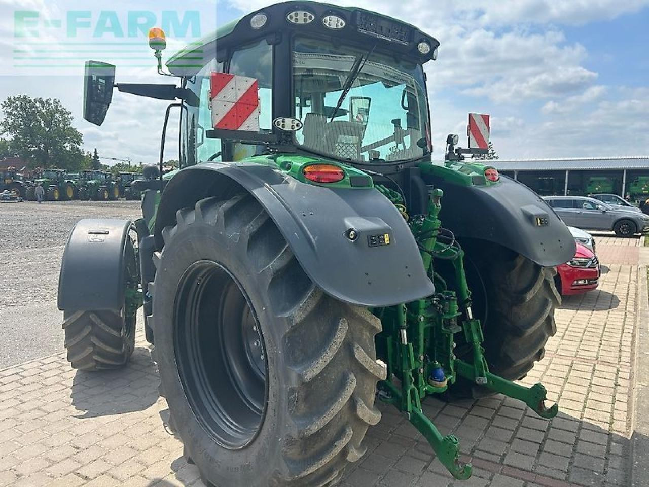 Farm tractor John Deere 6r185: picture 6