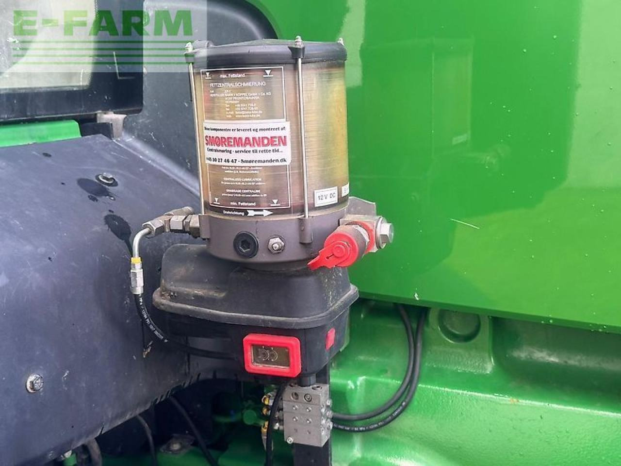 Farm tractor John Deere 8345r: picture 10