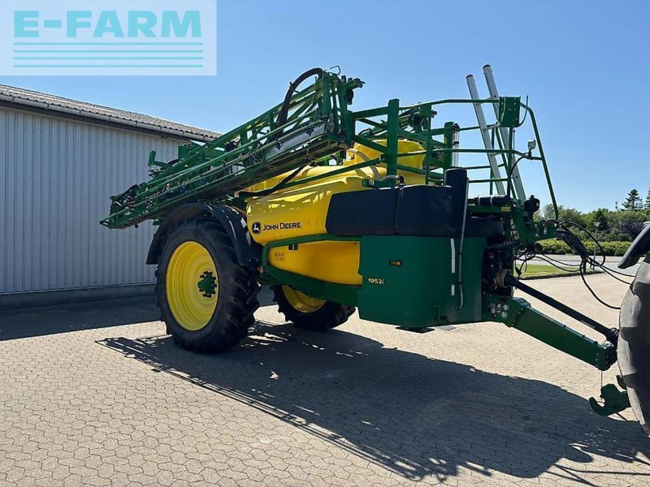 Trailed sprayer John Deere m952i: picture 9