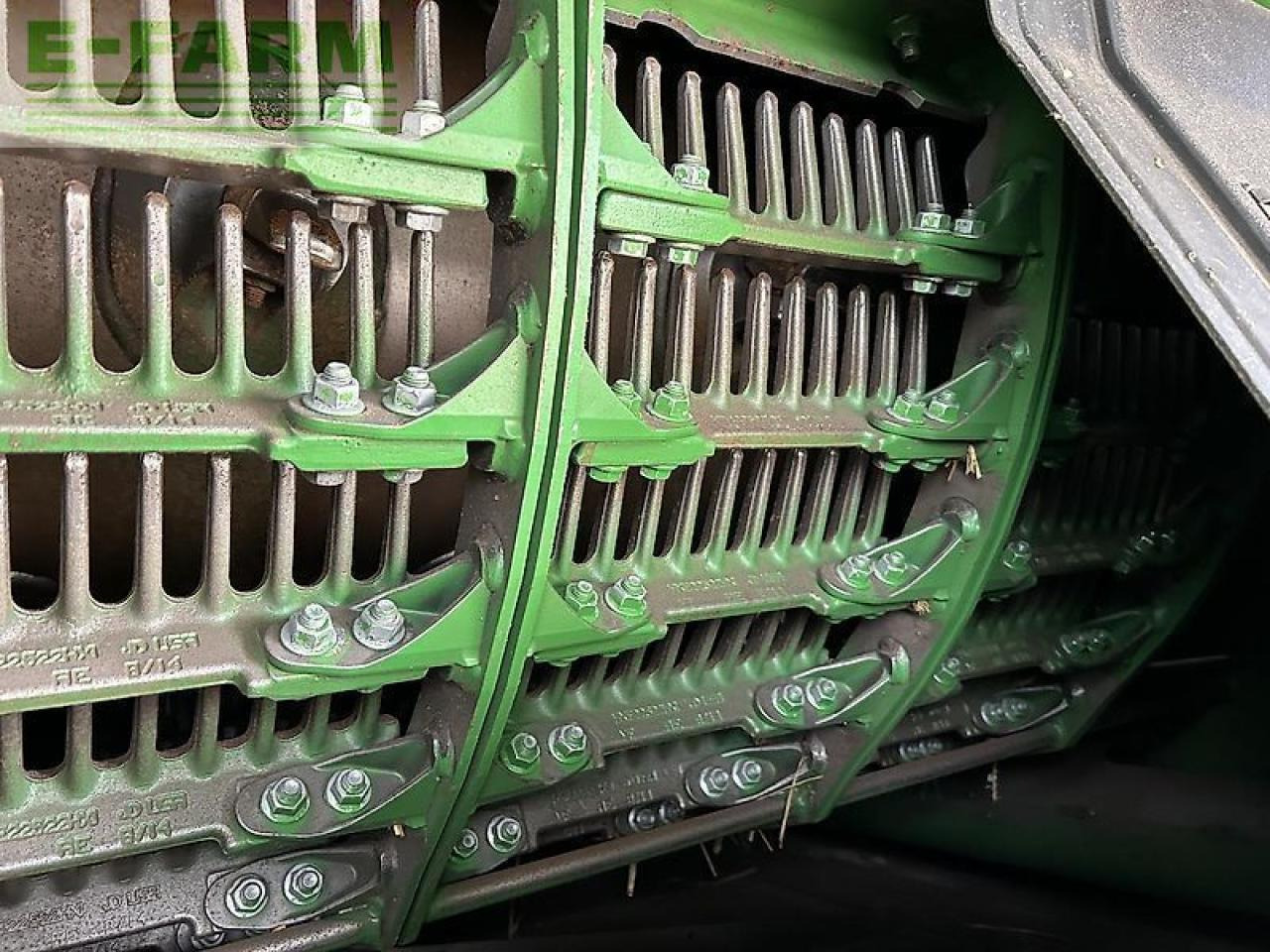 Combine harvester John Deere s690: picture 6