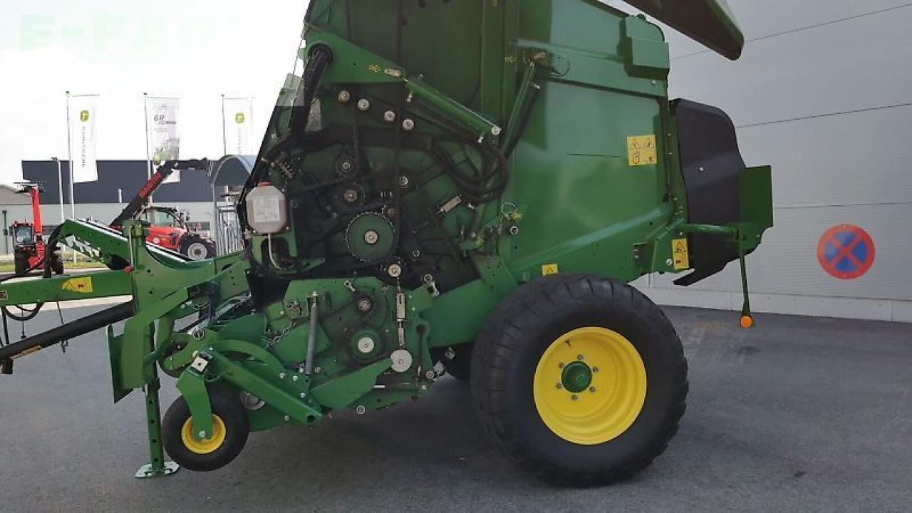 Square baler John Deere v 451 m hc25: picture 13