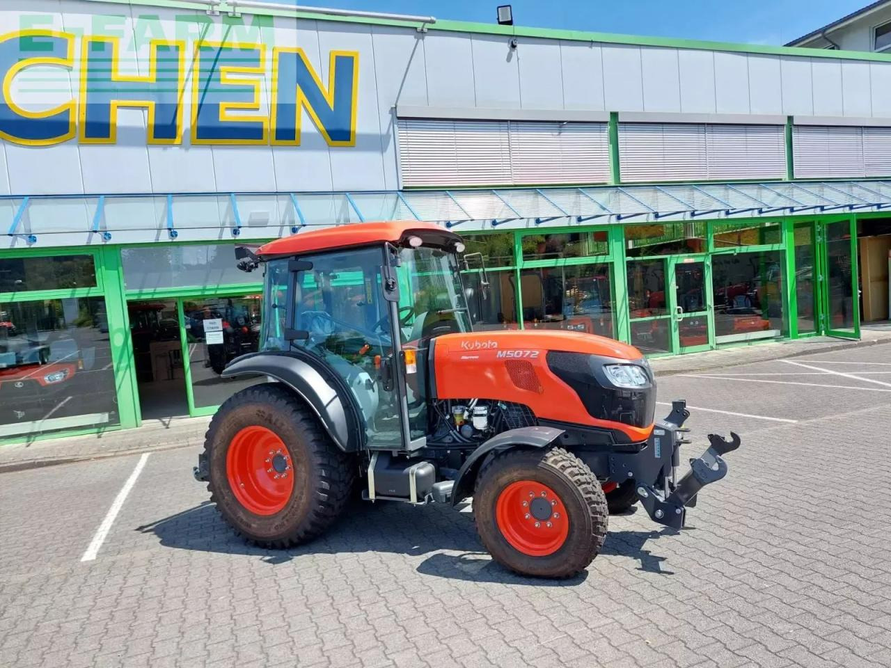 Kubota m5-072 narrow cab - Farm tractor: picture 3 Kubota m5-072 narrow cab - Farm tractor: picture 3