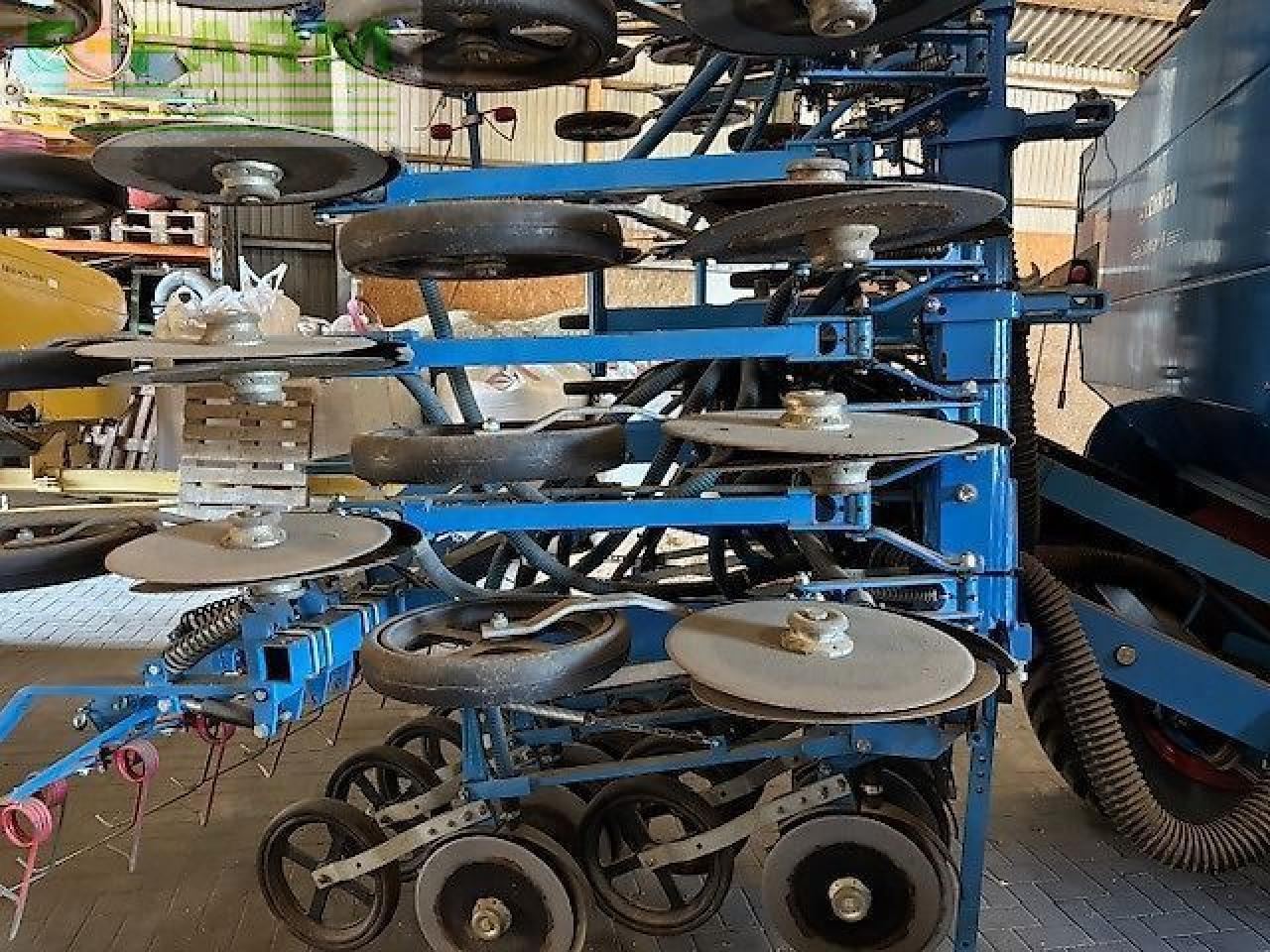 Lemken solitär 9/600 ka - ds 125 mit zirkon 12/600 ka - Seed drill: picture 2 Lemken solitär 9/600 ka - ds 125 mit zirkon 12/600 ka - Seed drill: picture 2