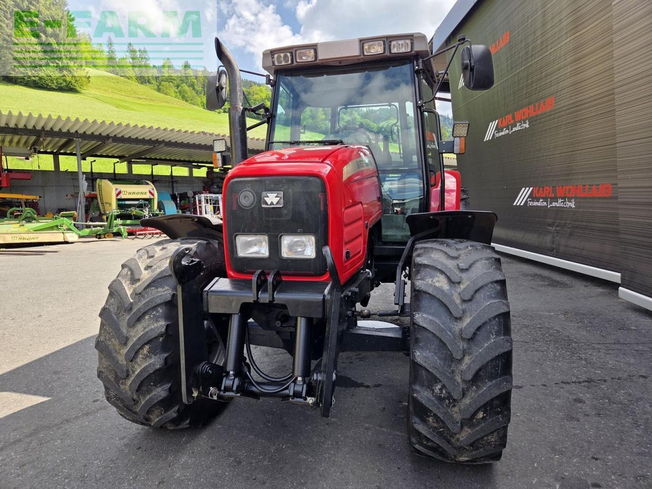 Massey Ferguson 6235-4 - Farm tractor: picture 5 Massey Ferguson 6235-4 - Farm tractor: picture 5