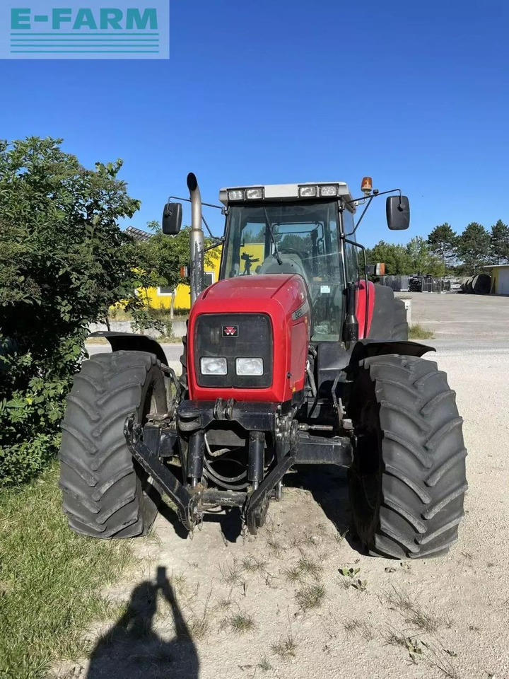 Massey Ferguson 8250-4 - Farm tractor: picture 2 Massey Ferguson 8250-4 - Farm tractor: picture 2