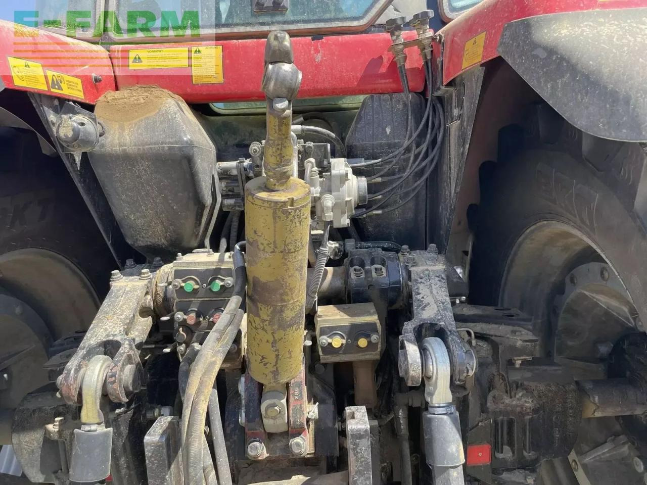 Massey Ferguson 8250-4 - Farm tractor: picture 4 Massey Ferguson 8250-4 - Farm tractor: picture 4
