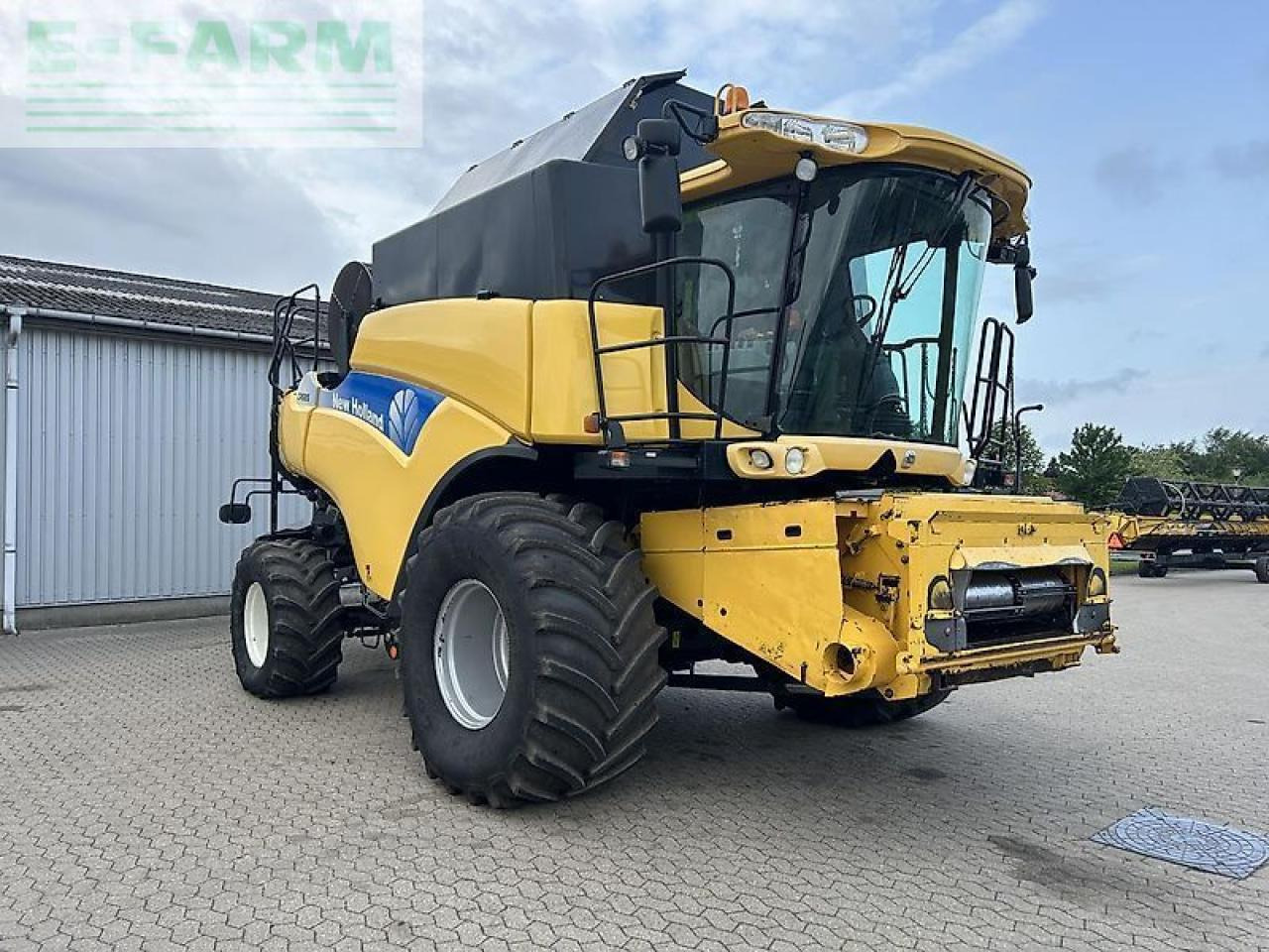 Combine harvester New Holland cr 980: picture 13