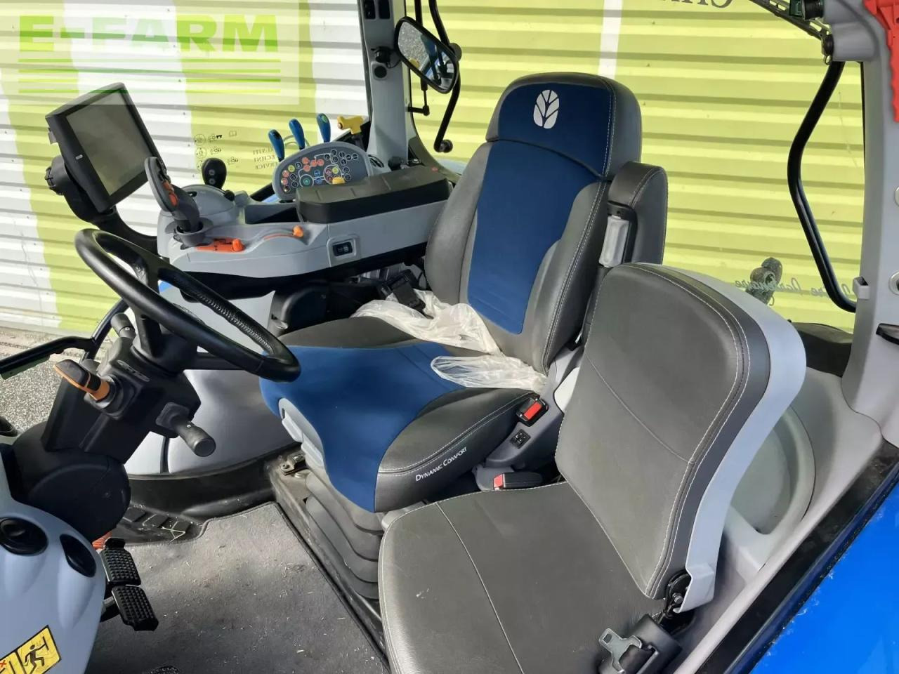 Farm tractor New Holland t5.110 ac AC: picture 7