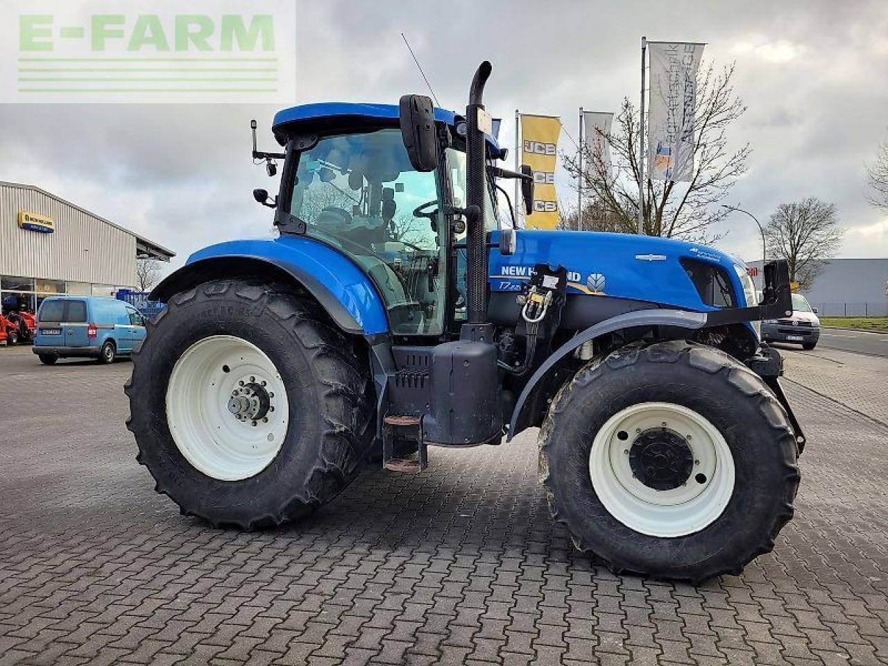 New Holland t7.220 ac - Farm tractor: picture 3 New Holland t7.220 ac - Farm tractor: picture 3