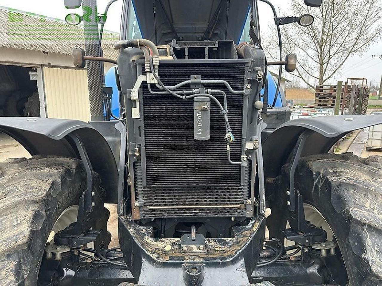 Farm tractor New Holland t7.270: picture 37