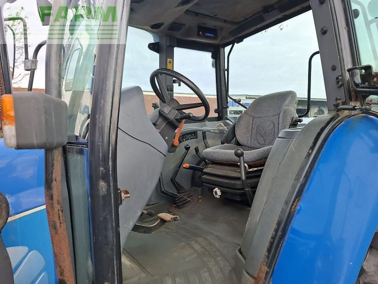 Farm tractor New Holland tla 80: picture 10 Farm tractor New Holland tla 80: picture 10