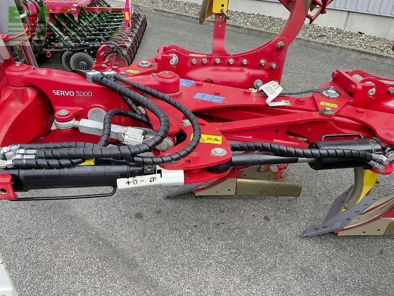 Plow Pöttinger servo 3000 plus nova 4-scharig: picture 9 Plow Pöttinger servo 3000 plus nova 4-scharig: picture 9