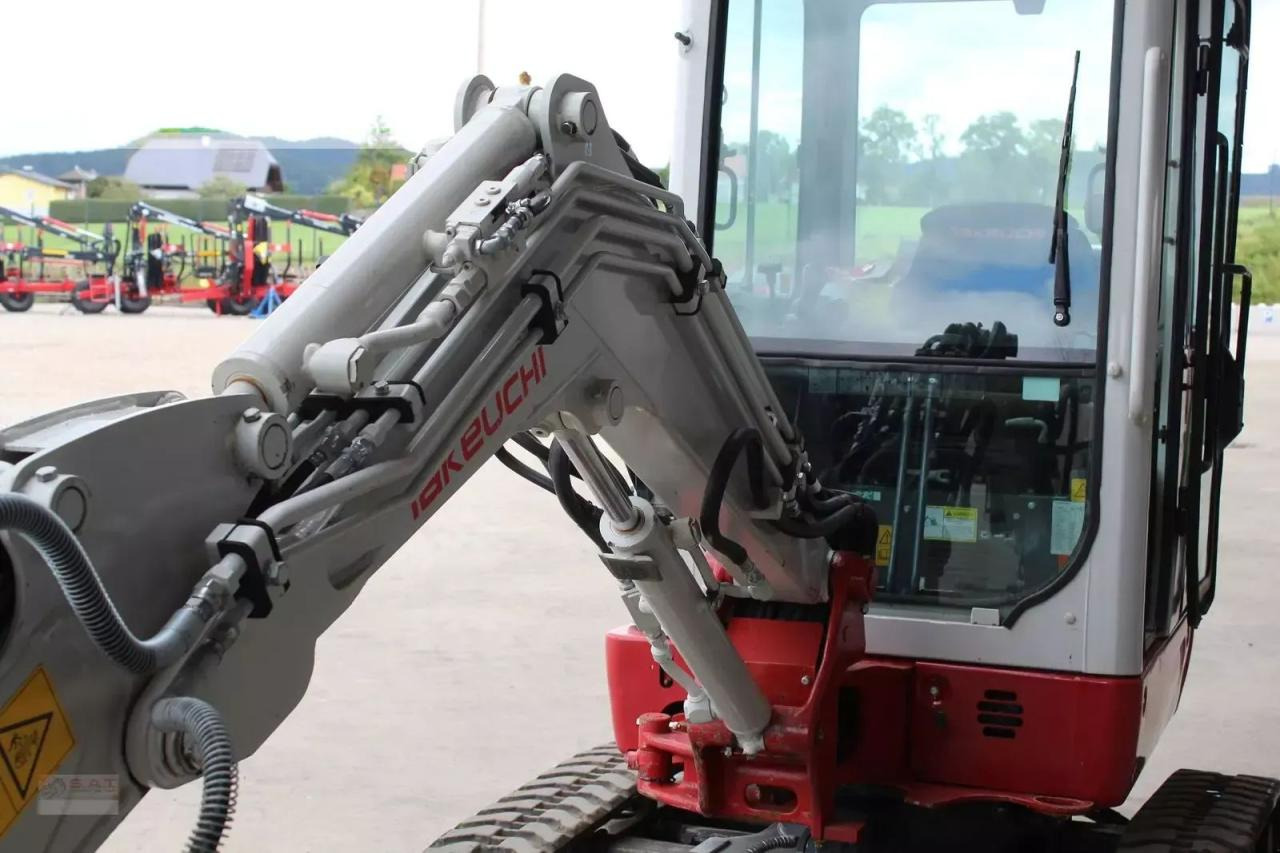 Mini excavator Takeuchi tb 225 - minibagger - powertilt - 2022: picture 11