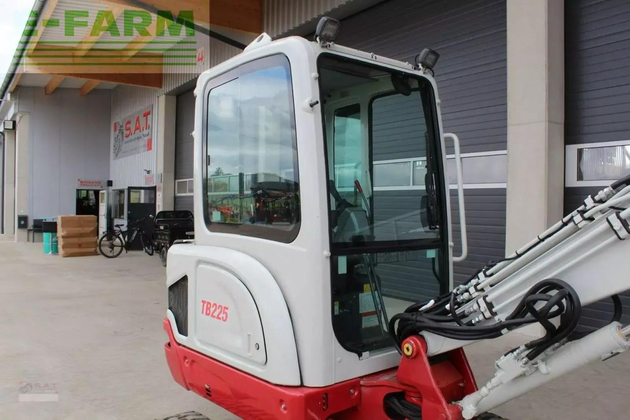 Mini excavator Takeuchi tb 225 - minibagger - powertilt - 2022: picture 16