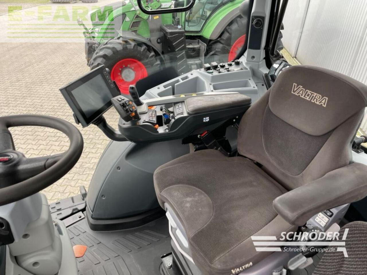 Farm tractor Valtra t 214 d smarttouch + rtk: picture 10