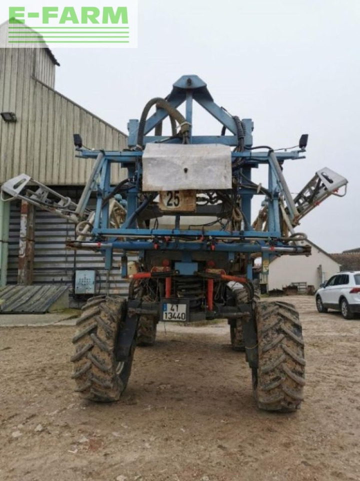 Alpha 2500 - Trailed sprayer: picture 2 Alpha 2500 - Trailed sprayer: picture 2