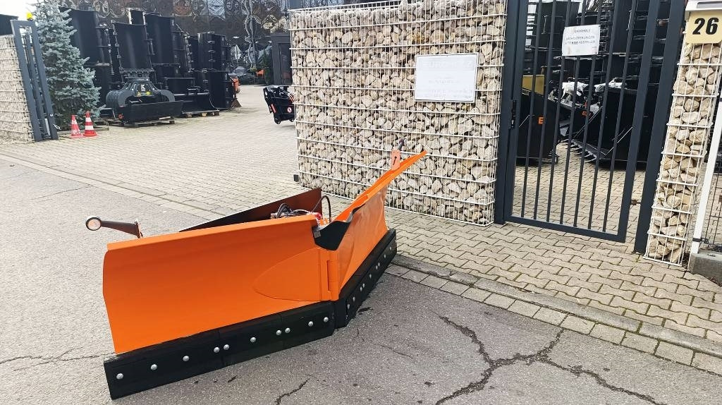Pflug PU2100 Radlader Dreipunkt Komfort Steuerung - Snow plough for Agricultural machinery: picture 1 Pflug PU2100 Radlader Dreipunkt Komfort Steuerung - Snow plough for Agricultural machinery: picture 1