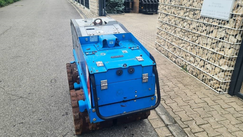 Vibratory plate Weber TRC 86, Grabenwalze mit Fernbedienung, nur 101 Bh: picture 7