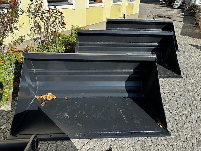 Big Schwergutschaufel SUN 200 cm mit Merlo Aufnahme - Attachment: picture 2 Big Schwergutschaufel SUN 200 cm mit Merlo Aufnahme - Attachment: picture 2