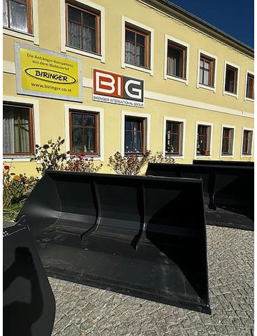 Big Volumenschaufel 250 cm mit Merlo ZM2 Aufnahme - Bucket: picture 1 Big Volumenschaufel 250 cm mit Merlo ZM2 Aufnahme - Bucket: picture 1