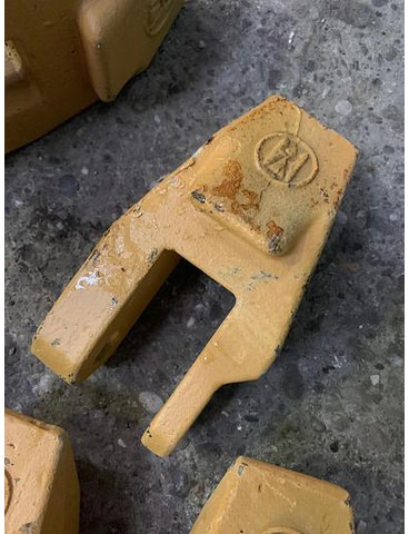 Ersatzzahn klein passend zu Hammer RH25 Abbruchpulverisierer - Hydraulic hammer: picture 1 Ersatzzahn klein passend zu Hammer RH25 Abbruchpulverisierer - Hydraulic hammer: picture 1