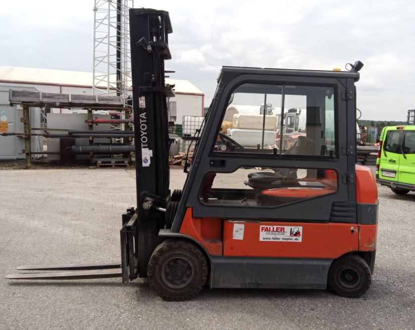 Toyota 7FBMF35 - Forklift: picture 1 Toyota 7FBMF35 - Forklift: picture 1