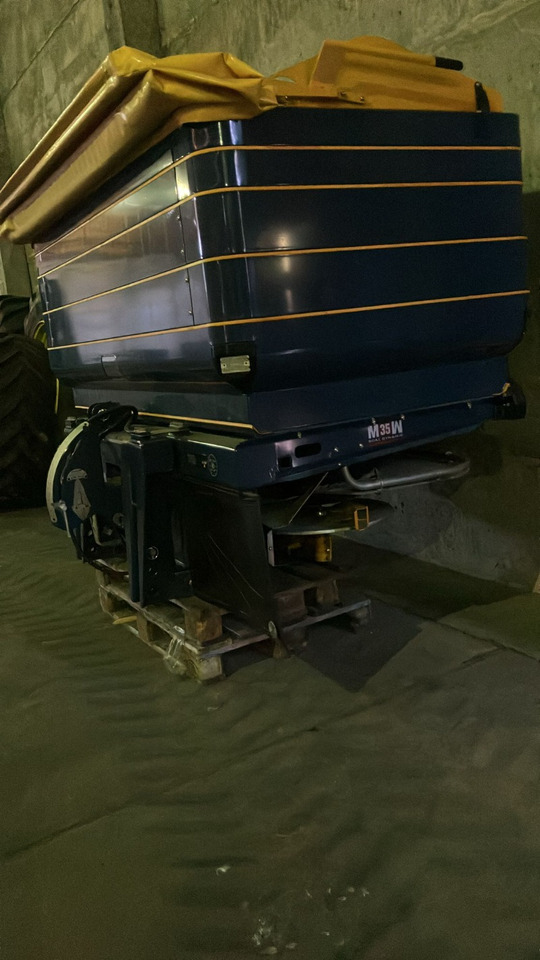Bogballe M35W M1 Base - Sprayer: picture 1 Bogballe M35W M1 Base - Sprayer: picture 1