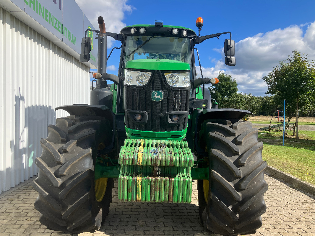 Farm tractor John Deere 6175M: picture 11