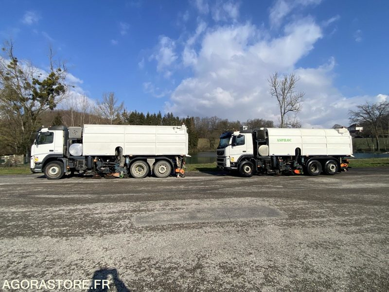 2 BALAYEUSES 6 ROUES - VOLVO - FMFH - - Road sweeper: picture 1 2 BALAYEUSES 6 ROUES - VOLVO - FMFH - - Road sweeper: picture 1