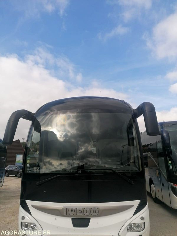 AUTOCAR GT IVECO MAGELYS PRO 13M / 57+1+1+WC / 1ERE MAIN 267559KM ORIGINE - Coach: picture 5 AUTOCAR GT IVECO MAGELYS PRO 13M / 57+1+1+WC / 1ERE MAIN 267559KM ORIGINE - Coach: picture 5