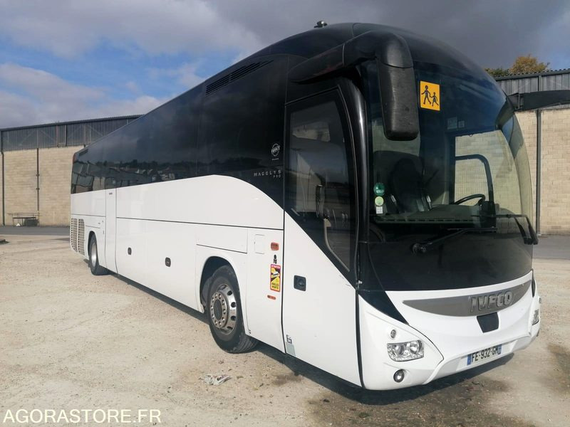 AUTOCAR GT IVECO MAGELYS PRO 13M / 57+1+1+WC / 1ERE MAIN 354470KM ORIGINE - Coach: picture 1 AUTOCAR GT IVECO MAGELYS PRO 13M / 57+1+1+WC / 1ERE MAIN 354470KM ORIGINE - Coach: picture 1