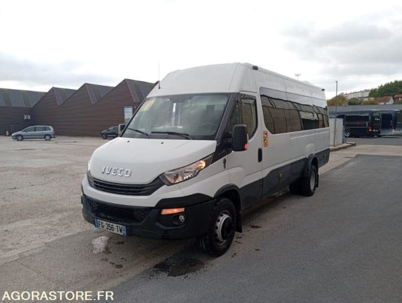 AUTOCAR IVECO 22 PLACES / 1ERE MAIN / BVA / 135467 KM ORIGINE - Coach: picture 1 AUTOCAR IVECO 22 PLACES / 1ERE MAIN / BVA / 135467 KM ORIGINE - Coach: picture 1