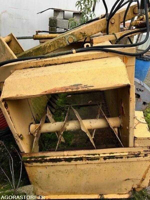 DESILEUSE LUCAS - Agricultural machinery: picture 3 DESILEUSE LUCAS - Agricultural machinery: picture 3