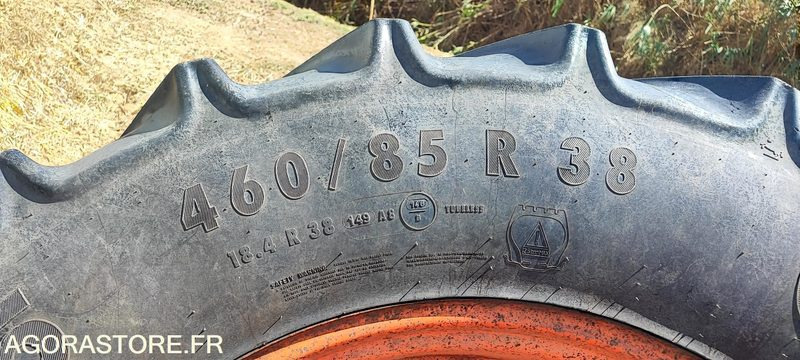 Lot de 2 pneus + jantes de tracteur agricole (2 grosses, 2 petites) - Agricultural machinery: picture 3 Lot de 2 pneus + jantes de tracteur agricole (2 grosses, 2 petites) - Agricultural machinery: picture 3