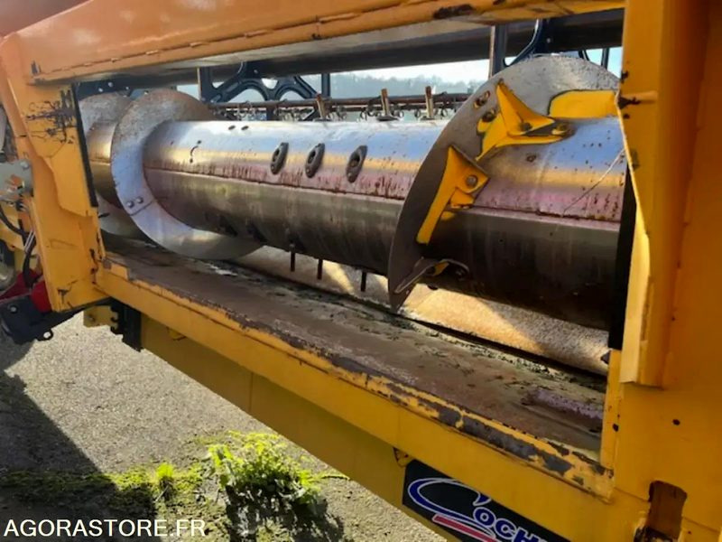 Agricultural machinery MOISSONNEUSE BATTEUSE NEW HOLLAND CR 8.80 - 2017 / 1847 HEURES: picture 24 Agricultural machinery MOISSONNEUSE BATTEUSE NEW HOLLAND CR 8.80 - 2017 / 1847 HEURES: picture 24