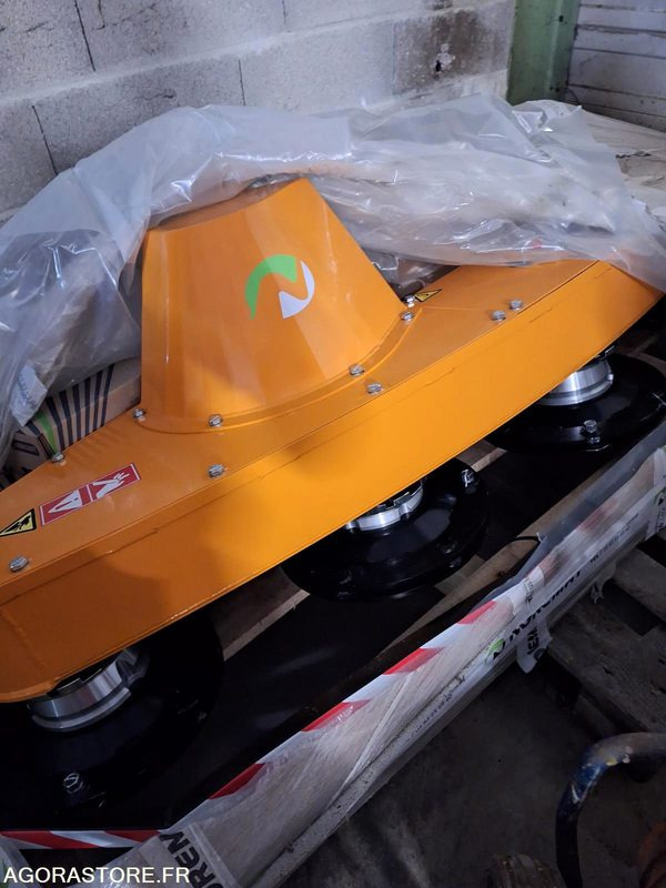 LAMIER ELISS 4EL V2 - Attachment for Construction machinery: picture 2 LAMIER ELISS 4EL V2 - Attachment for Construction machinery: picture 2